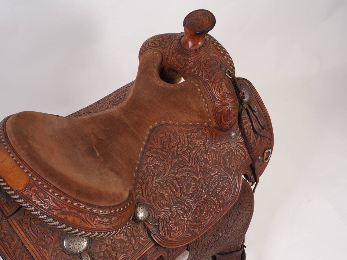 ウエスタンサドル 乗馬 鞍 ① 赤011(乗馬、馬術)|売買された ウエスタンサドル 乗馬 鞍 ① 赤011(乗馬、馬術)|売買された