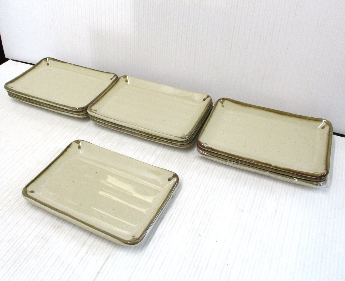 * 89230melamin длина угол тарелка D82 10 листов входит с ящиком ширина 20.7 × глубина 14.5 × высота 1.7. не использовался *