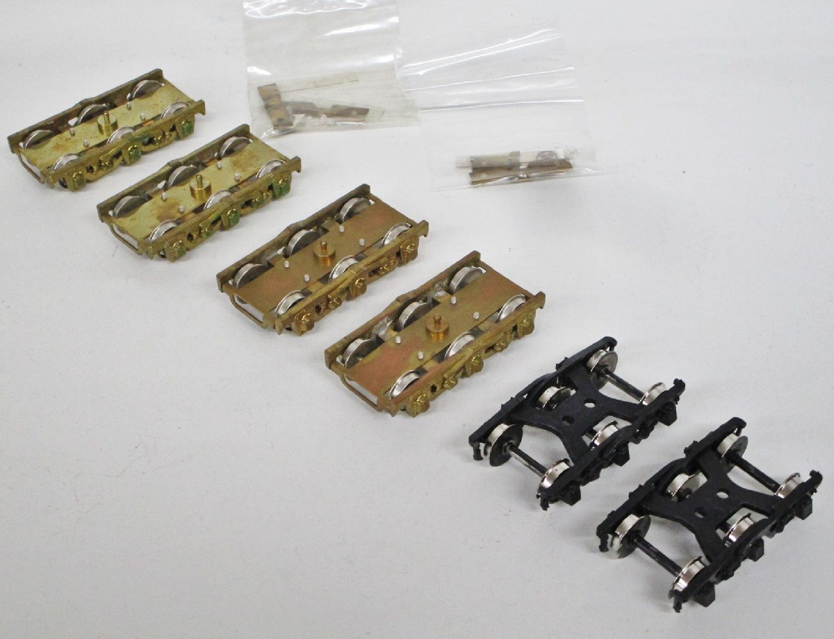【メーカー不明】金属製 3軸台車 3両分【ジャンク】deh092305