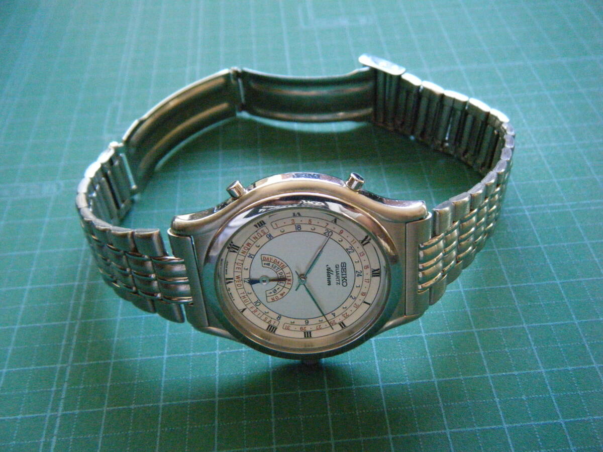 Yahoo!オークション - SEIKO QUARTZ Alarm 8M15-8000 Yahoo!オークション - SEIKO QUARTZ Alarm 8M15-8000