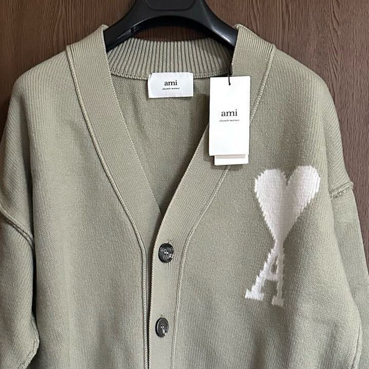 S新品 AMI Paris ビッグ グラフィック ロゴ ウール ニット S新品 AMI Paris ビッグ グラフィック ロゴ ウール ニット