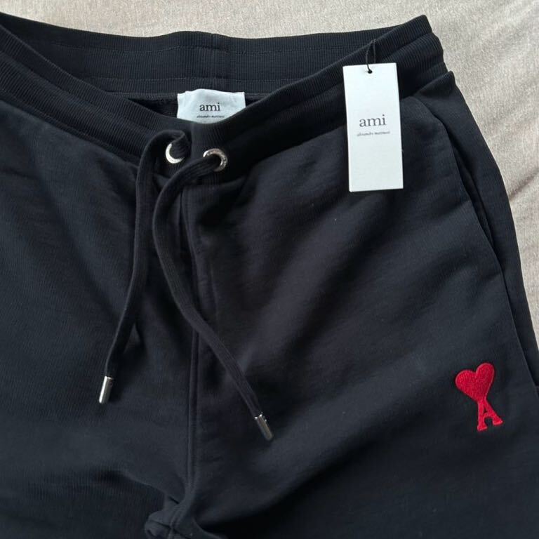 M新品 AMI Paris グラフィック ロゴ スウェットパンツ ブラック M新品 AMI Paris グラフィック ロゴ スウェットパンツ ブラック