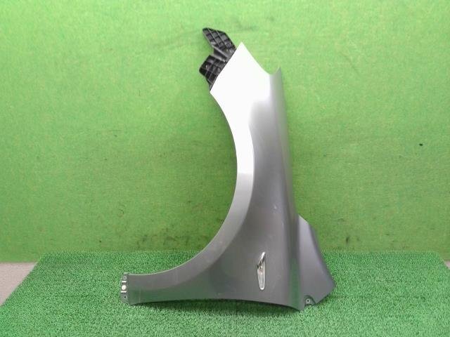 キザシ　CBA-RE91S　左フロントフェンダー　ZNC　シルバー　※個人宅配送不可※