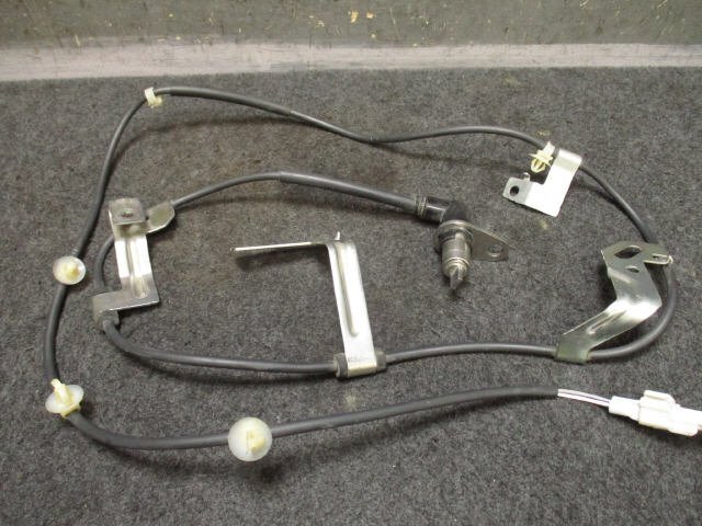 【検査済】 H11年 エブリィ GF-DA52W ABSセンサー [ZNo:06007783]