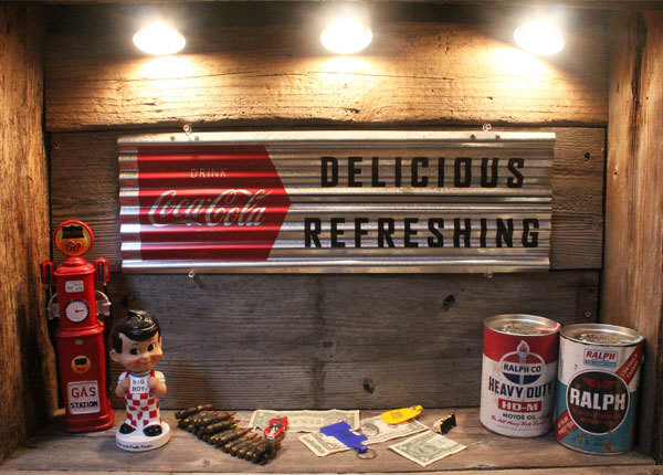 新品 アメリカンな雰囲気 コカコーラ ブリキ サインプレート 看板 アメリカンインテリア Coca-Cola ガレージ