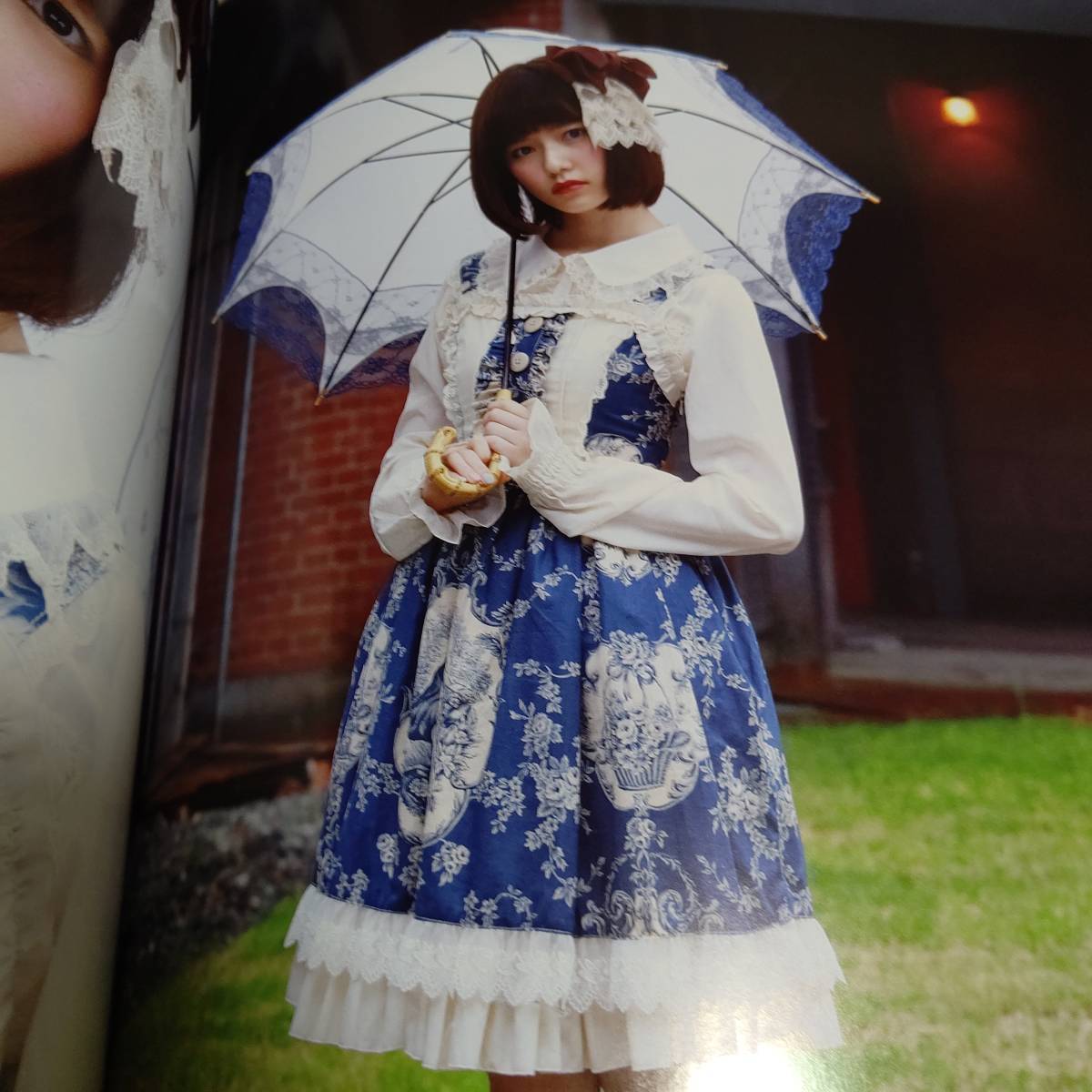 【A2リバーシブルポスター付き】初版 帯付き 島崎遙香ファースト寫真集 ぱるる、困る。AKB48 アイドル 水著 ビキニ