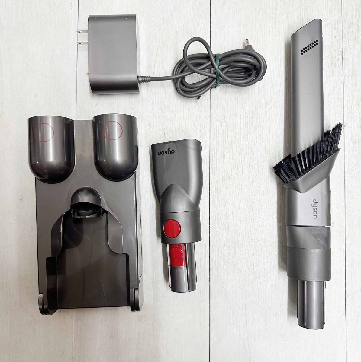数回使用 超美品 Dyson ダイソン Micro SV33 FF コードレス 数回使用 超美品 Dyson ダイソン Micro SV33 FF コードレス