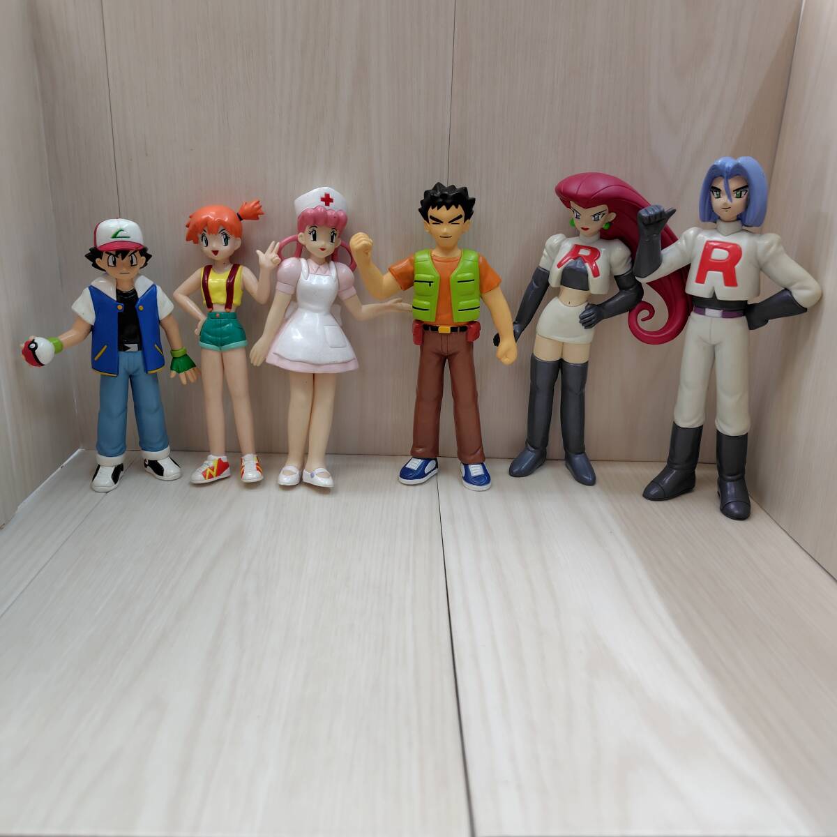 希少 レア TOMY ポケモン キャラクターズワールド サトシ カスミ 希少 レア TOMY ポケモン キャラクターズワールド サトシ カスミ