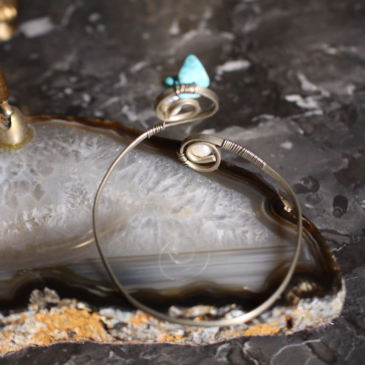 USA VINTAGE STONE METALWORK DESIGN BANGLE/アメリカ古着ストーンメタルワークデザインバングル_画像4
