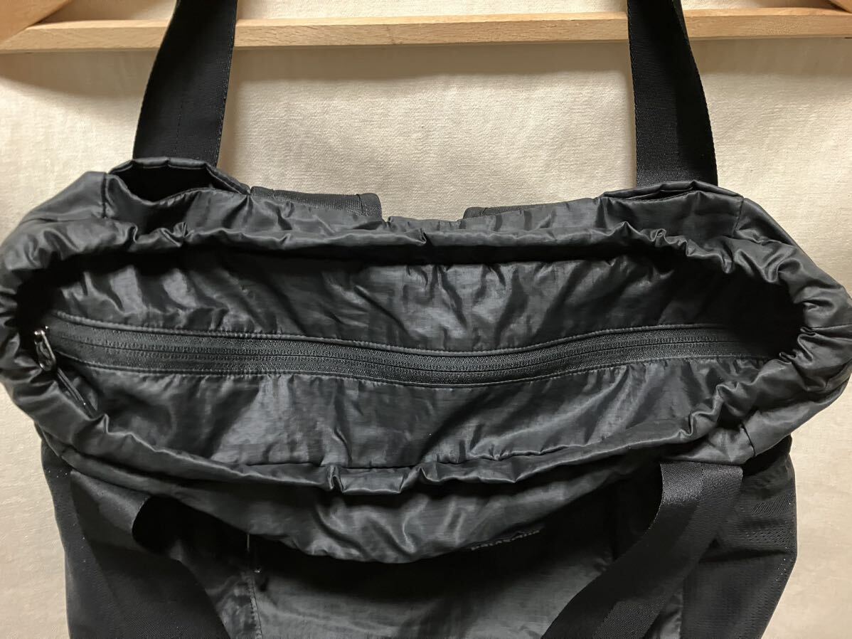 美品 patagonia 旧 ライトウェイトトラベルトート SP11 ブラック 美品 patagonia 旧 ライトウェイトトラベルトート SP11 ブラック
