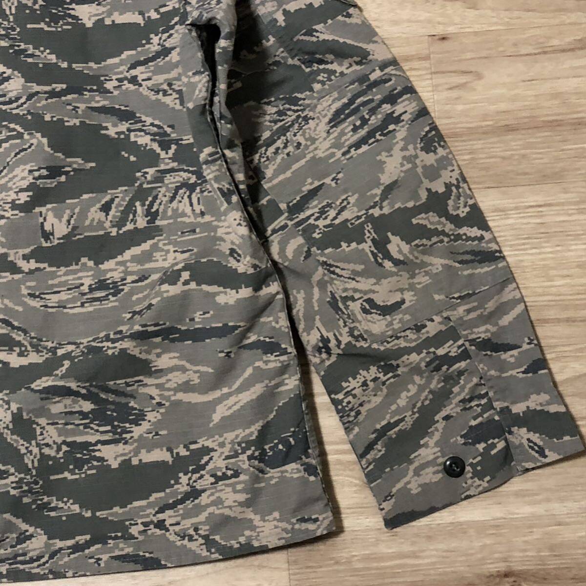 U S AIR FORCE 米軍空軍ミリタリーシャツ カーキ系迷彩柄 メンズ U S AIR FORCE 米軍空軍ミリタリーシャツ カーキ系迷彩柄 メンズ