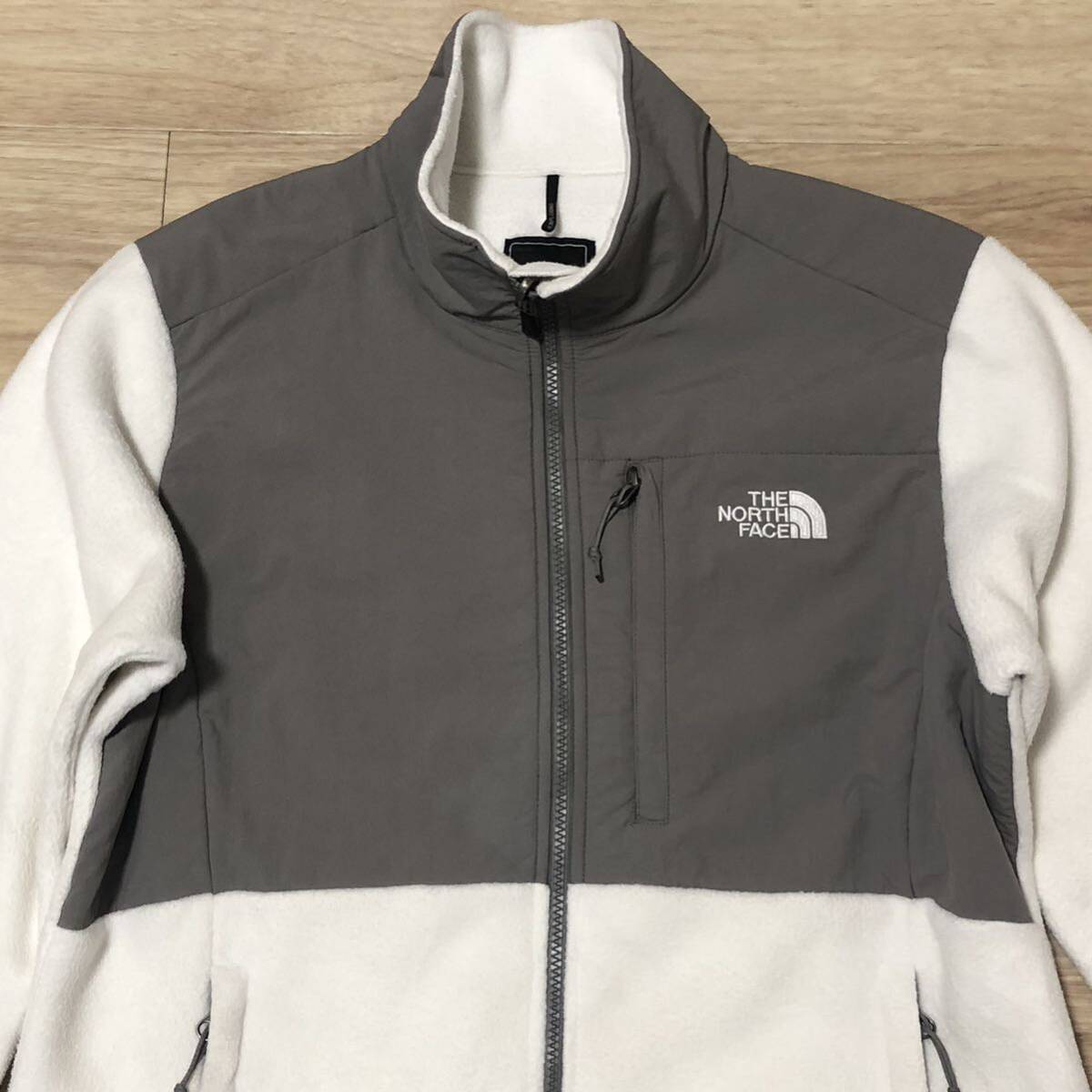 THE NORTH FACEナイロン切返ジップアップフリースジャケット白 THE NORTH FACEナイロン切返ジップアップフリースジャケット白