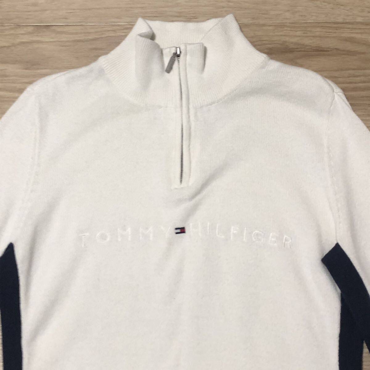 TOMMY HILFIGERやや薄手ハーフジップニットセーター 白ネイビー TOMMY HILFIGERやや薄手ハーフジップニットセーター 白ネイビー