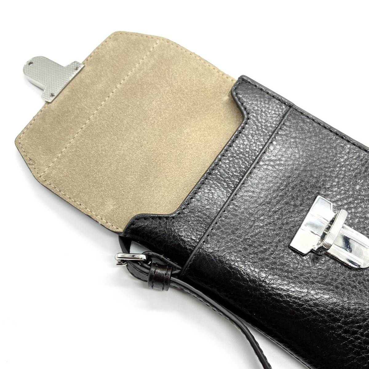 新品タグ付き】LEMAIRE(ルメール) GEAR マルチポケット レザー 新品タグ付き】LEMAIRE(ルメール) GEAR マルチポケット レザー