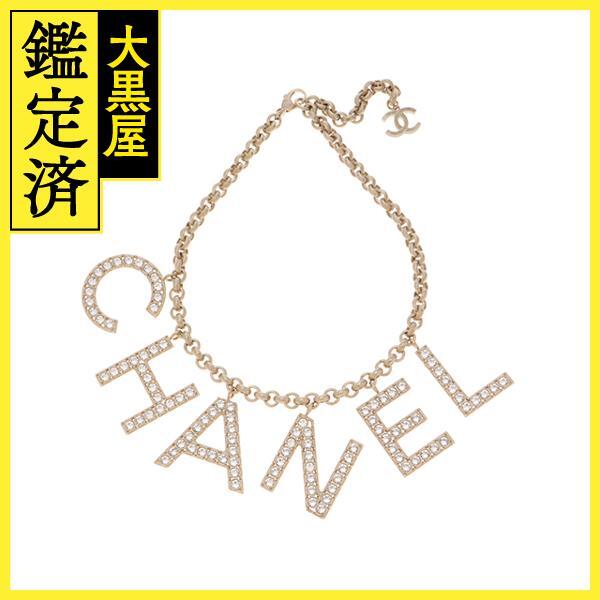 CHANEL シャネル　ロゴネックレス　メタル　シャンパンゴールド　GP　クリスタル　B19SAH