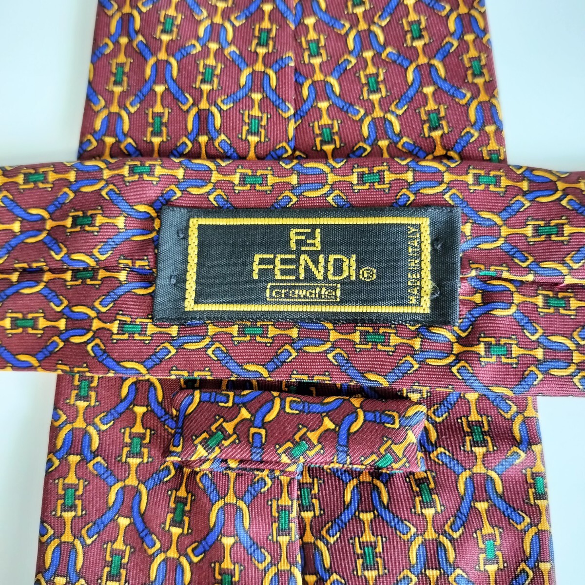 FENDI(フェンディ)ボルドーゴールドチェーン柄ネクタイ