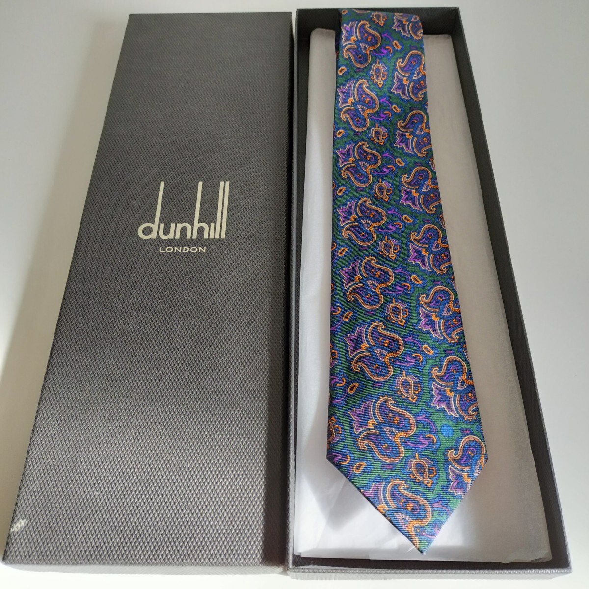 ダンヒル（Dunhill）緑青涙花Dロゴネクタイ