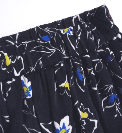 値下! 即決有　組曲　KMKK　オンワード樫山　超素敵～?　濃紺　花柄　ロングスカート?。病ˉΕē攻去触唷∪毡局啤〃?00