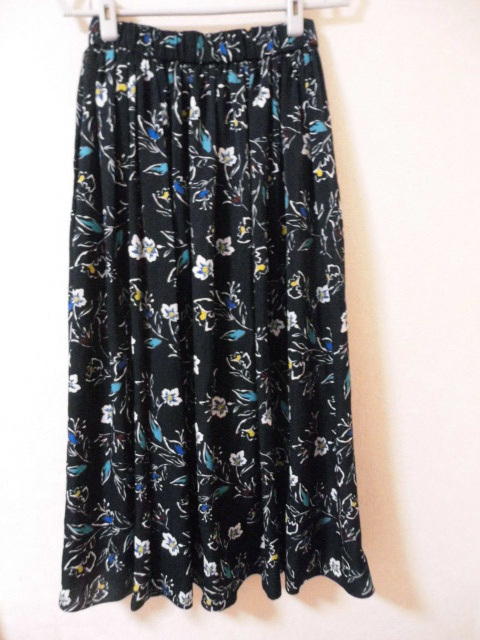 値下! 即決有　組曲　KMKK　オンワード樫山　超素敵～?　濃紺　花柄　ロングスカート　２　ウエストゴム　日本制　〒600