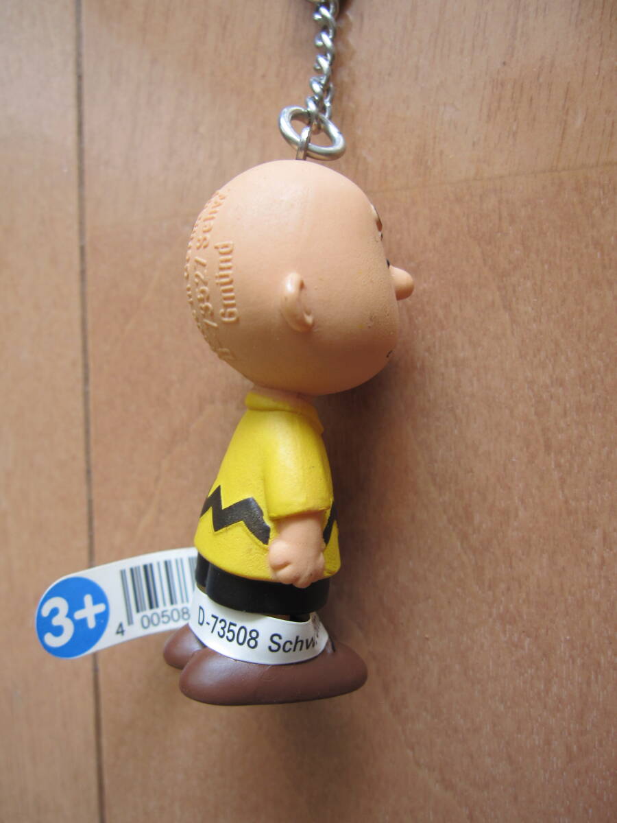 シュライヒ PEANUTS チャーリーブラウン キーチェーン