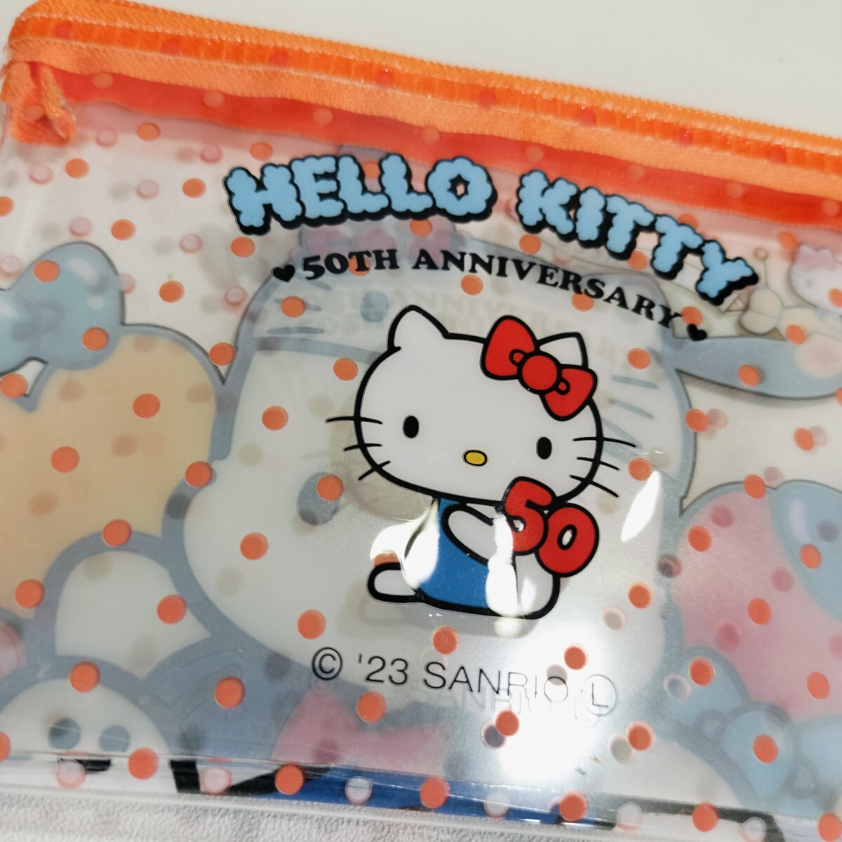 2023年 ハローキティ50周年 フラットポーチ キティちゃん 2023年 ハローキティ50周年 フラットポーチ キティちゃん