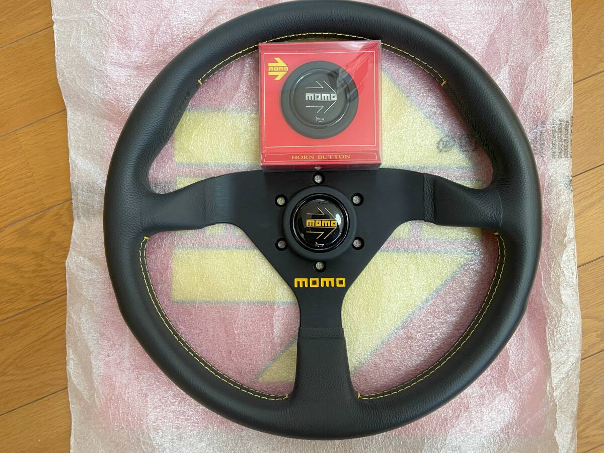 MOMO モモ ヴェローチェ レーシング VELOCE RACING 320mm 32Φ MOMO モモ ヴェローチェ レーシング VELOCE RACING 320mm 32Φ