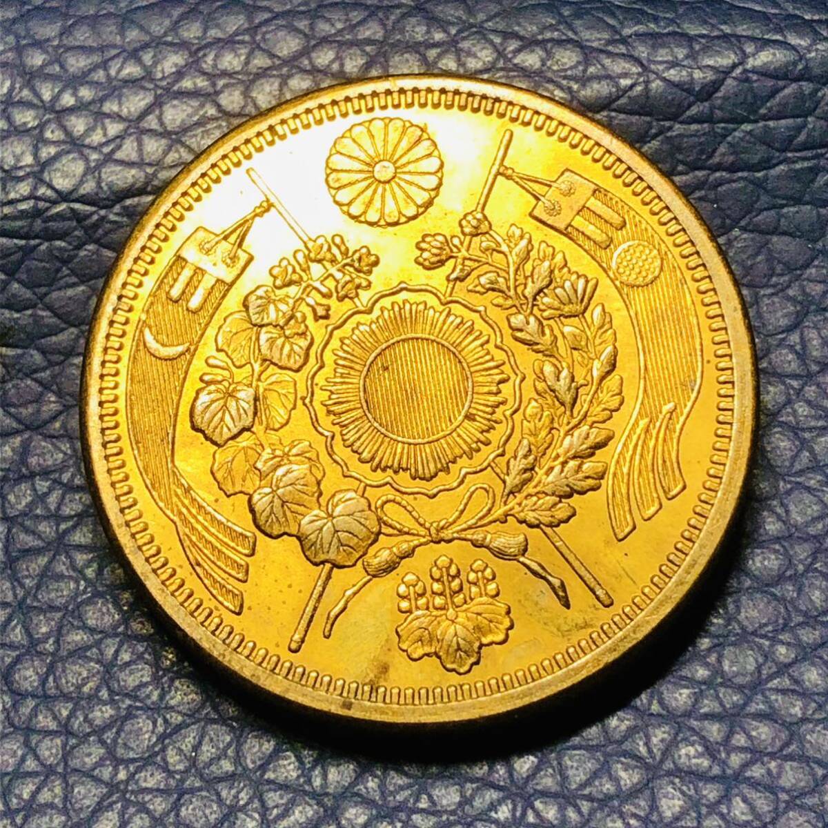 日本古銭 旧十圓金貨 明治九年 大日本 菊紋 古銭 竜 金貨 日本古銭 旧十圓金貨 明治九年 大日本 菊紋 古銭 竜 金貨