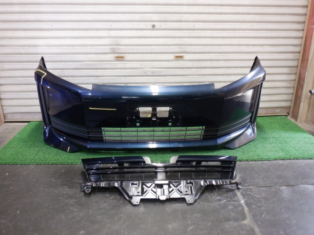 ヴォクシー　ZRR80G　前期　フロントバンパー　52119-28G90　53111-28680　（A1299）