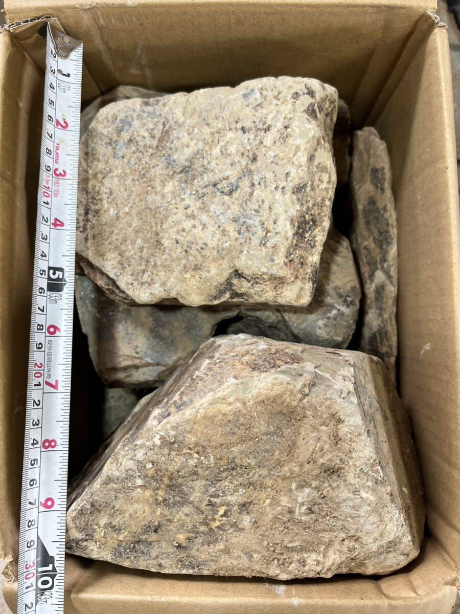 10天然砥石相岩谷原石ガラ80サイズ約18kg