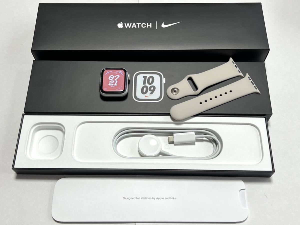 即決 バッテリー98% Apple Watch Nike SE 40mm アップルウォッチ 即決 バッテリー98% Apple Watch Nike SE 40mm アップルウォッチ