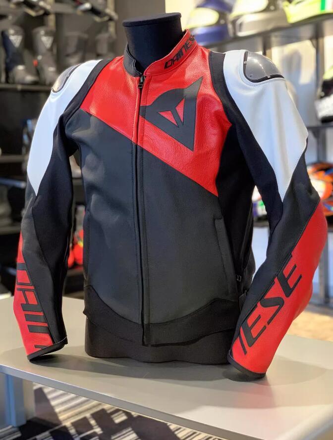 新品 DAINESE ダイネーゼ SPORTIVA LEATHER ジャケット