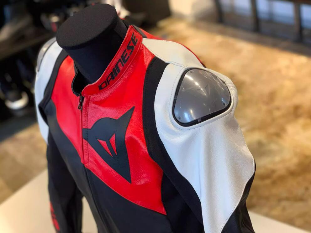 新品 DAINESE ダイネーゼ SPORTIVA LEATHER ジャケット