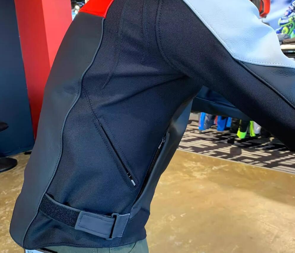 新品 DAINESE ダイネーゼ SPORTIVA LEATHER ジャケット