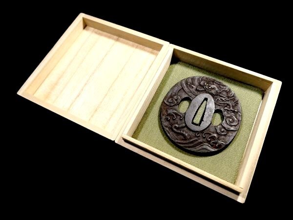 [ меч принадлежности #3622] {A класс } ( гарда меча ) длина .. шедевр! видеть отвечающий . выдающийся . дракон map металлический земля гарда меча золотой ..[ нет .. шедевр можно сказать один товар.!]