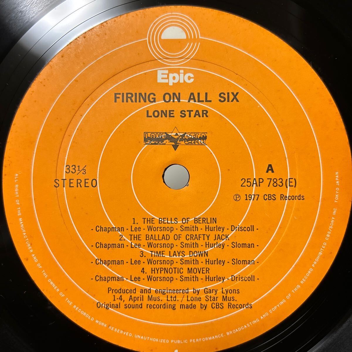 Lone Star Firing On All Six LP записано в Японии с лентой Epic Records 25AP 783