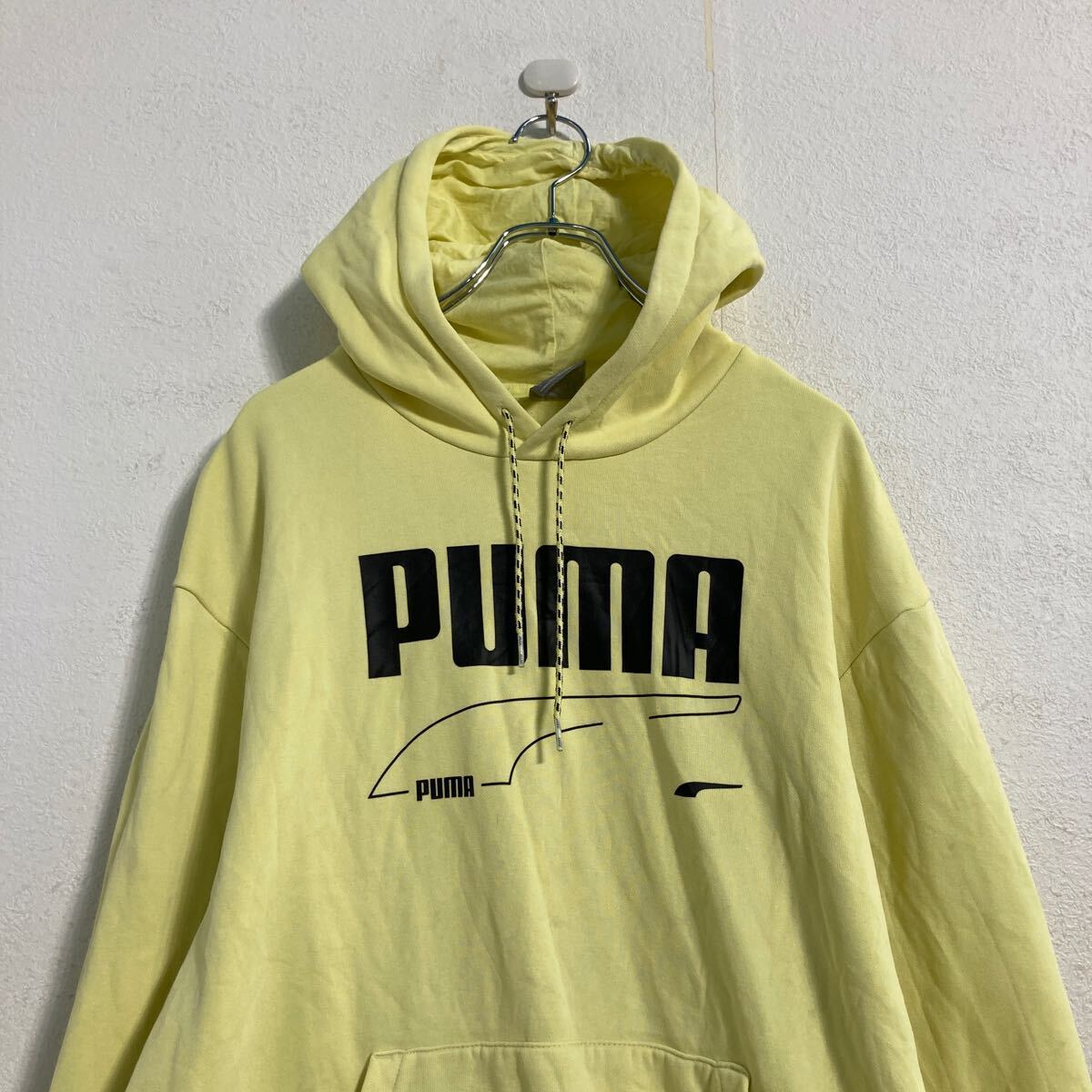 PUMA Logo sweat Parker L light yellow Puma pull over old clothes . America buying up a609-6168