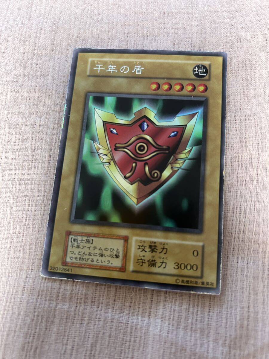 遊戯王 初期カード 千年の盾 型番無し 遊戯王カード(シングル 遊戯王 初期カード 千年の盾 型番無し 遊戯王カード(シングル