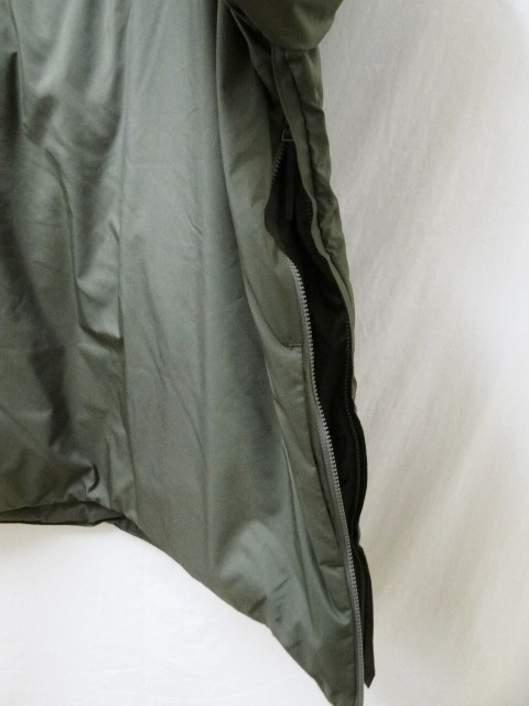 blurhms ブラームス 新品未使用 KHAKI GRAY 3サイズ INVISIBLE DOWN TEE_画像3