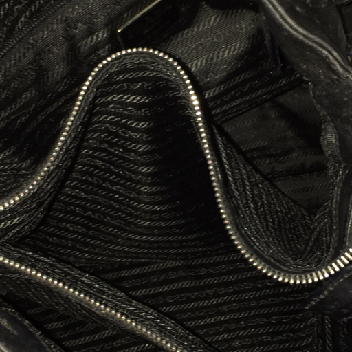 プラダ レザー ショルダーバッグ 斜めがけバッグ ブランドバッグ 鞄 イタリア製 ブラック系 黒系 PRADA QR095-349