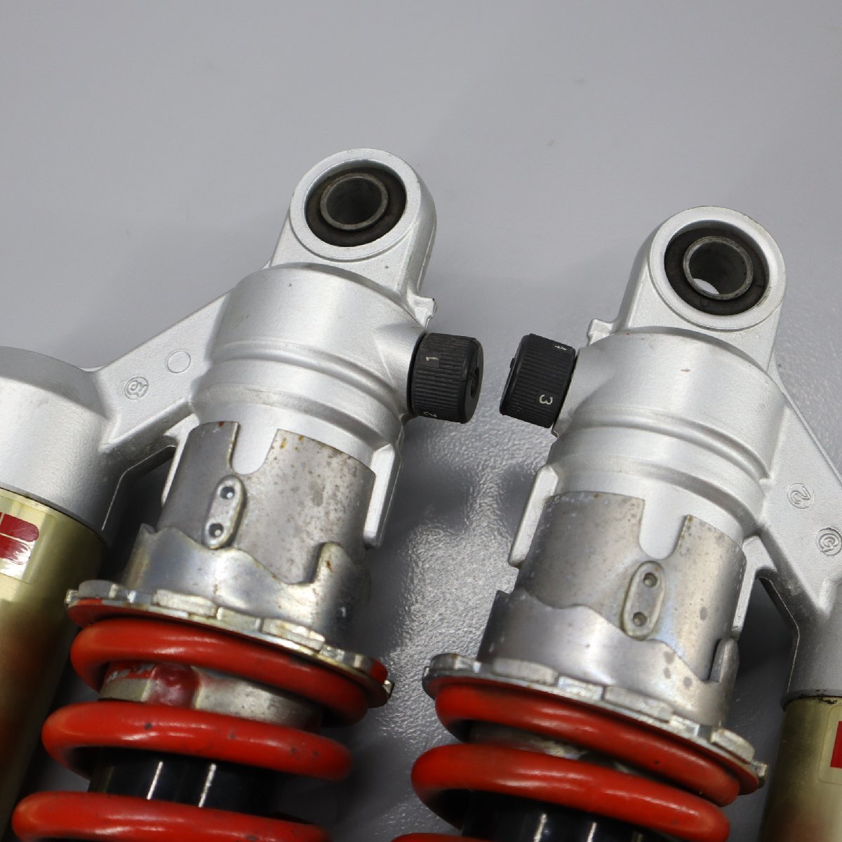 カワサキ ZRX1100 ZRT10C 外し KYB カヤバ リアサスペンション カワサキ ZRX1100 ZRT10C 外し KYB カヤバ リアサスペンション