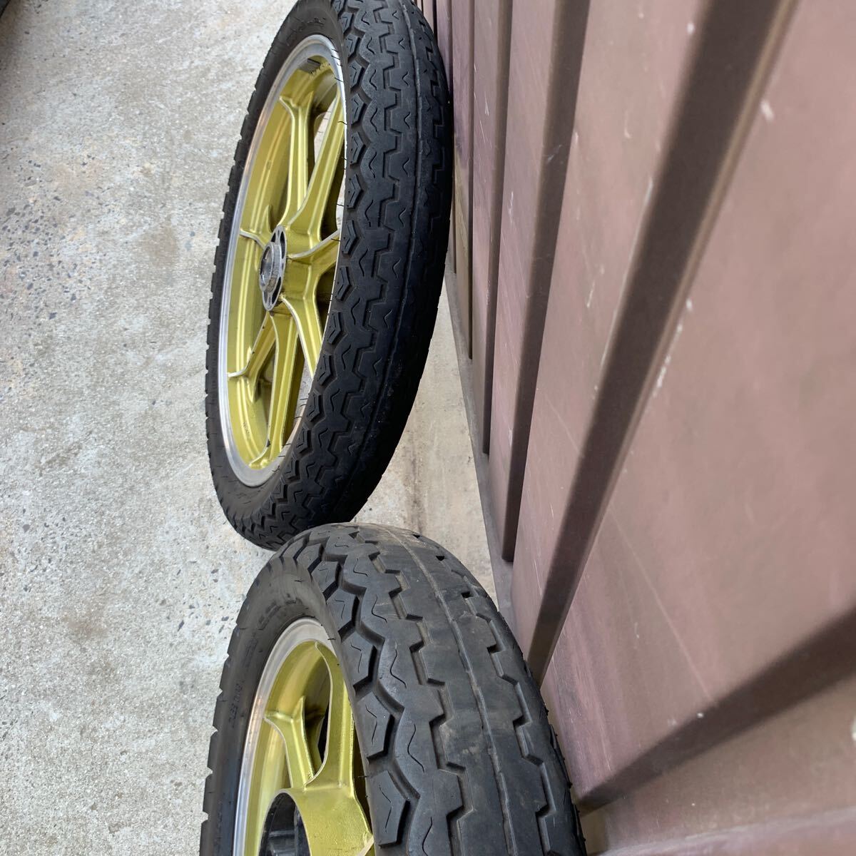 Yahoo!オークション - KZ1000MK2 純正キャストホイール 前後 Yahoo!オークション - KZ1000MK2 純正キャストホイール 前後
