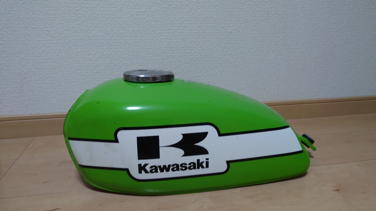 250tr 純正タンク(キャブ車用) 250tr 純正タンク(キャブ車用)