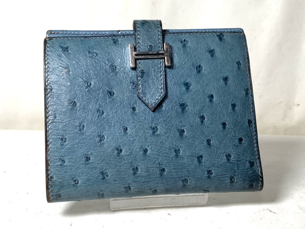 1413 極美品　HERMES エルメス ベアン コンパクト ウォレット ロゴ 2つ折り財布 オーストリッチ □H 刻 ブルー レディース