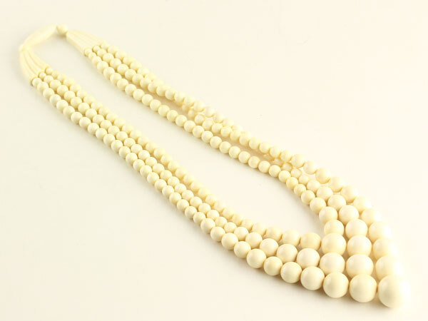 装飾美術品　象牙風　マンモス牙　ネックレス　アクセサリー　I2107