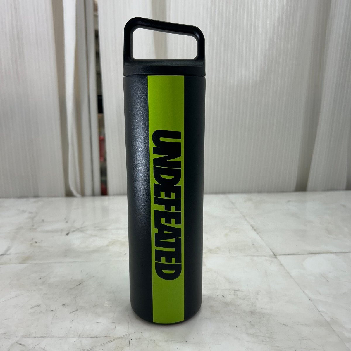 激安 超特価商店街  &M& ハンドルリッドステンレスボトル STARBUCKS Undefeated ピンズ・ピンバッジ・缶バッジ