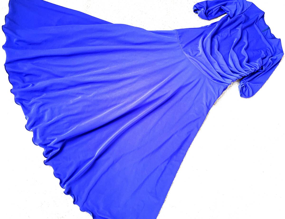 22　フォーマル　ロングドレス　フレアーたっぷり　ブルー　　　