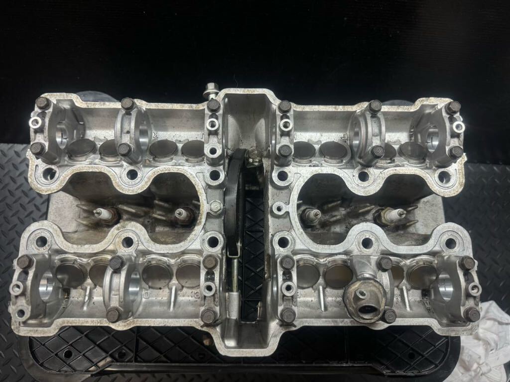 CB750F головка блока цилиндров (124)
