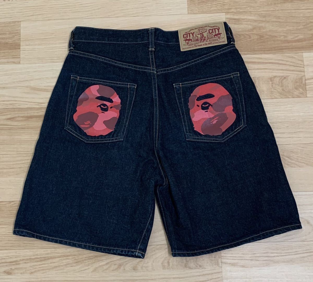 APE BAPE KAWS トライバル カーゴショーツ ハーフパンツ S APE BAPE KAWS トライバル カーゴショーツ ハーフパンツ S