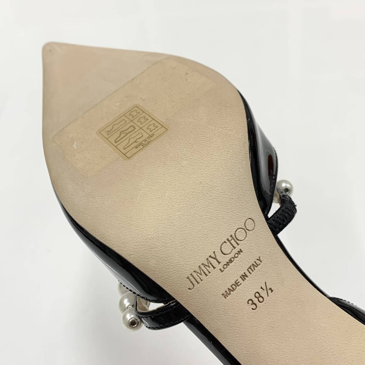 M10572 未使用 ジミーチュウ Aurelie85 パテント パール M10572 未使用 ジミーチュウ Aurelie85 パテント パール
