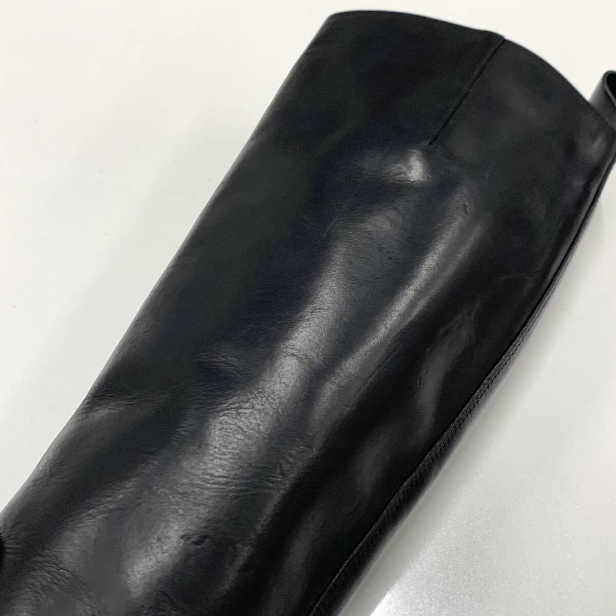 M10578 ボッテガヴェネタ タイヤ レザー ロングブーツ ブラック M10578 ボッテガヴェネタ タイヤ レザー ロングブーツ ブラック